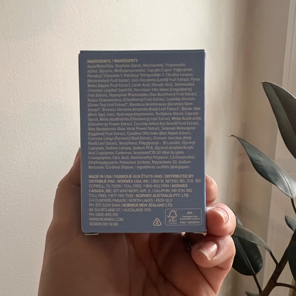 NORWEX LYSERE rejuvenating radiance serum
NEW IN BOX - Picture 5 of 8